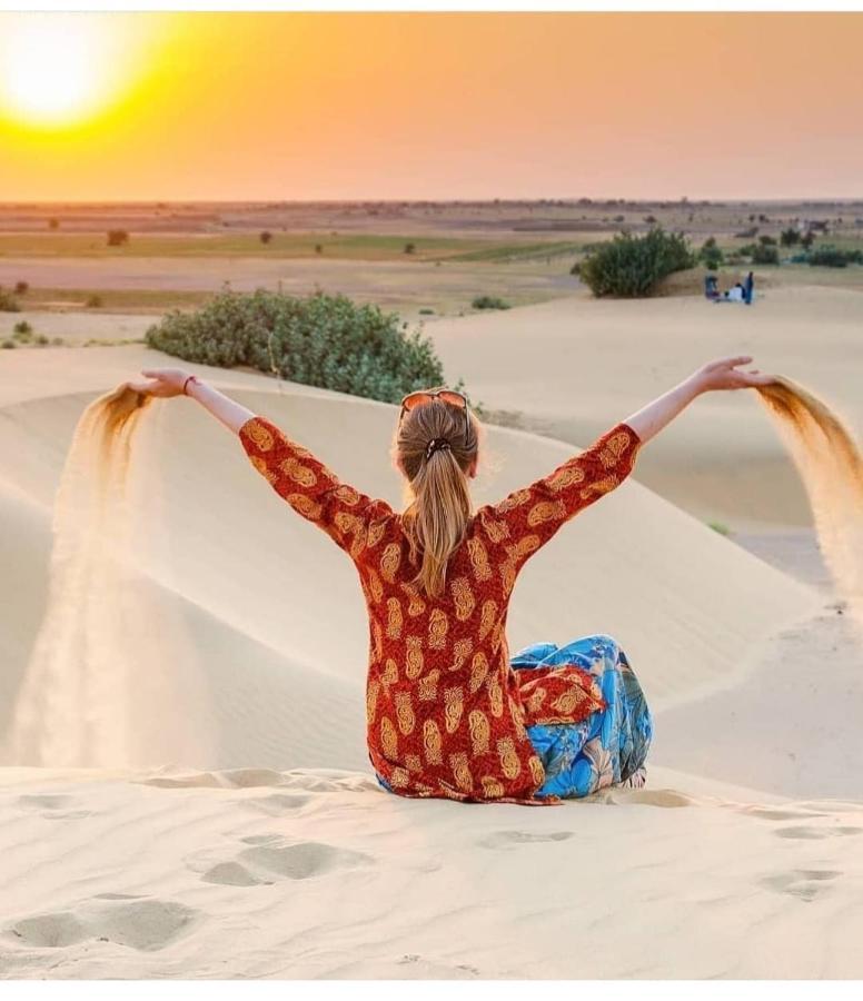 Golden Sandstone Hotel Desert Safari Camp Jaisalmer Dış mekan fotoğraf