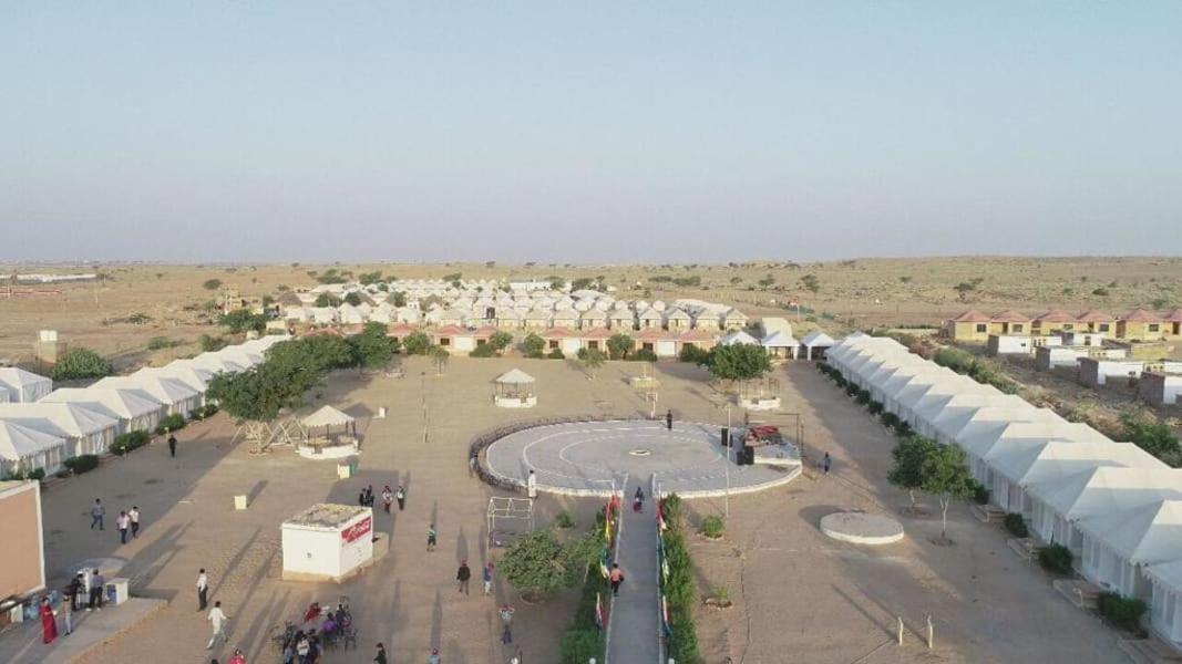 Golden Sandstone Hotel Desert Safari Camp Jaisalmer Dış mekan fotoğraf