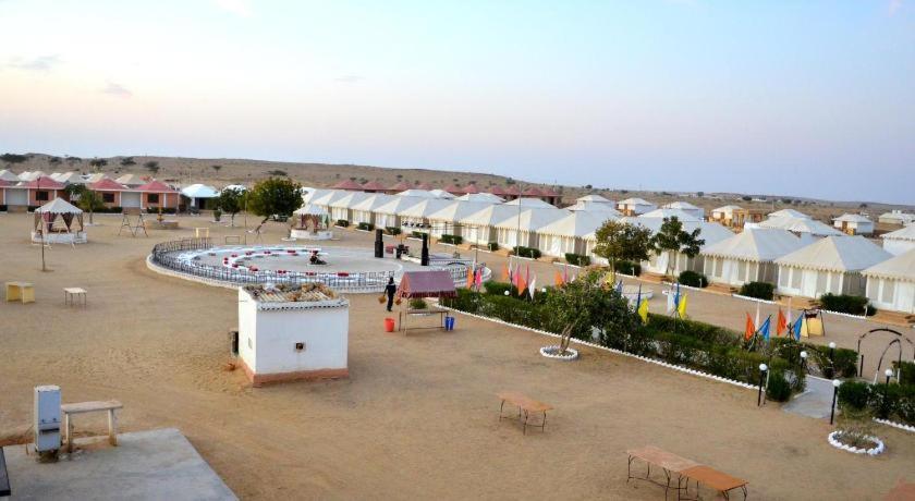 Golden Sandstone Hotel Desert Safari Camp Jaisalmer Dış mekan fotoğraf